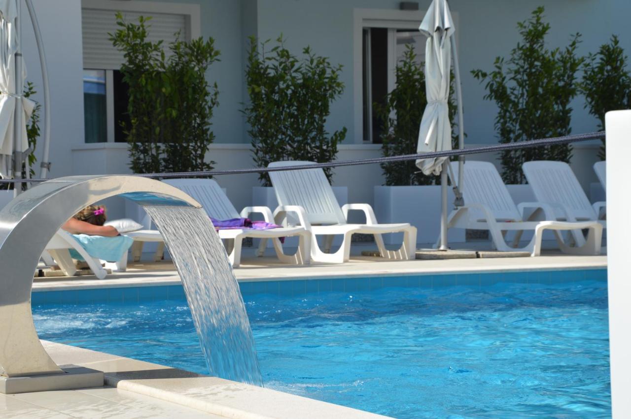 Case Vacanze Blue Bay Resort Roseto Degli Abruzzi Extérieur photo